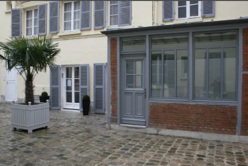 Le cabinet de podologie et de réflexologie de Florence Gautier, rue de la Paroisse à Versailles